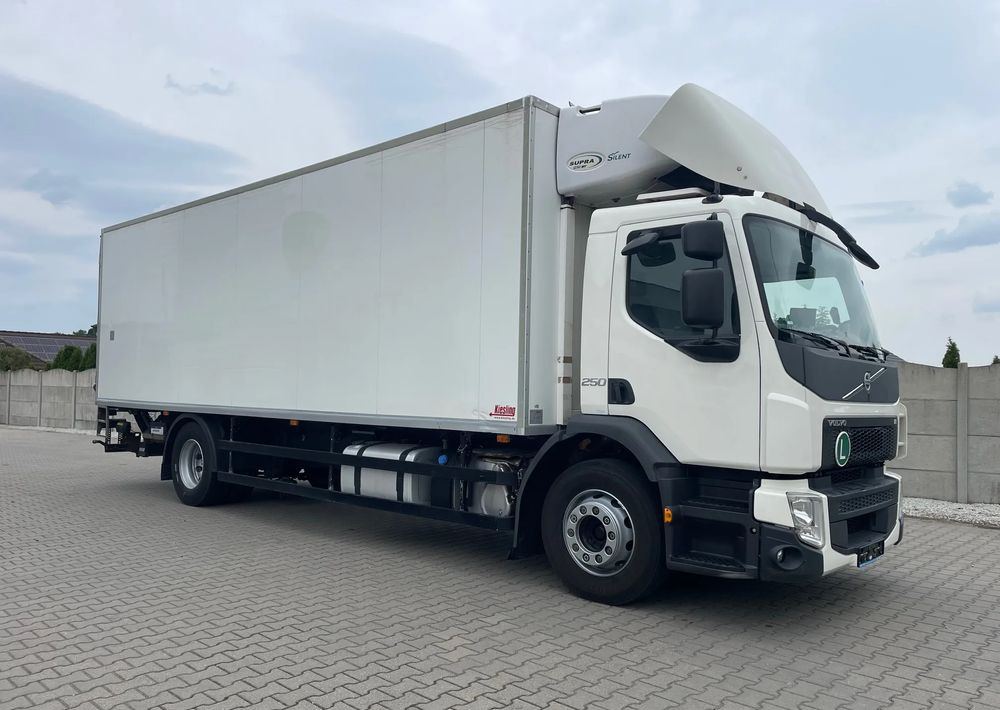 Volvo FE 18.250 Chłodnia! EURO 6! - Refrigerator truck: picture 4 Volvo FE 18.250 Chłodnia! EURO 6! - Refrigerator truck: picture 4