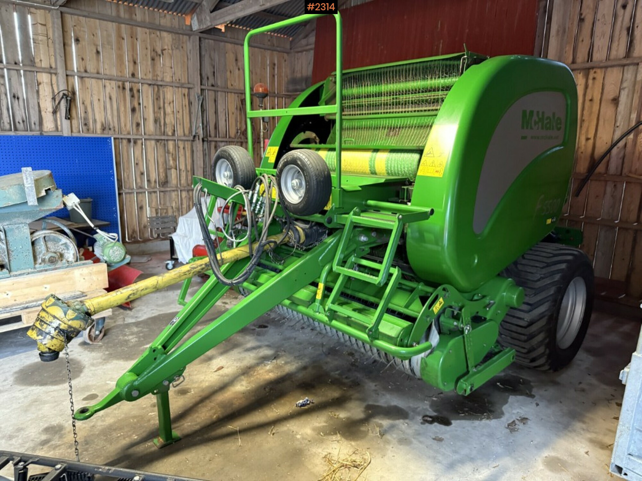 Baler McHale F5500 - Hay and forage equipment: picture 1 Baler McHale F5500 - Hay and forage equipment: picture 1