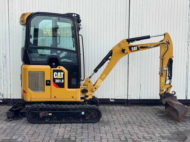 Mini excavator Caterpillar 301.8 NextGen: picture 6