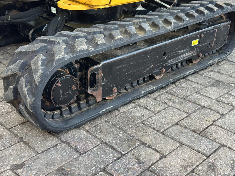 Mini excavator Caterpillar 301.8 NextGen: picture 10