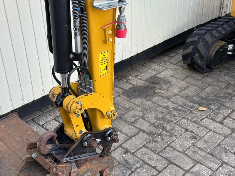 Mini excavator Caterpillar 301.8 NextGen: picture 8