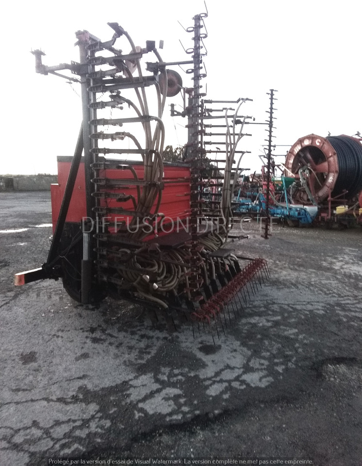 ROGER SEMOIR EN LIGNE 8 M/54 - Seed drill: picture 4 ROGER SEMOIR EN LIGNE 8 M/54 - Seed drill: picture 4