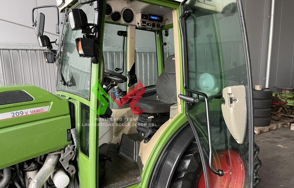 Fendt 209 V Vario - Farm tractor: picture 3 Fendt 209 V Vario - Farm tractor: picture 3