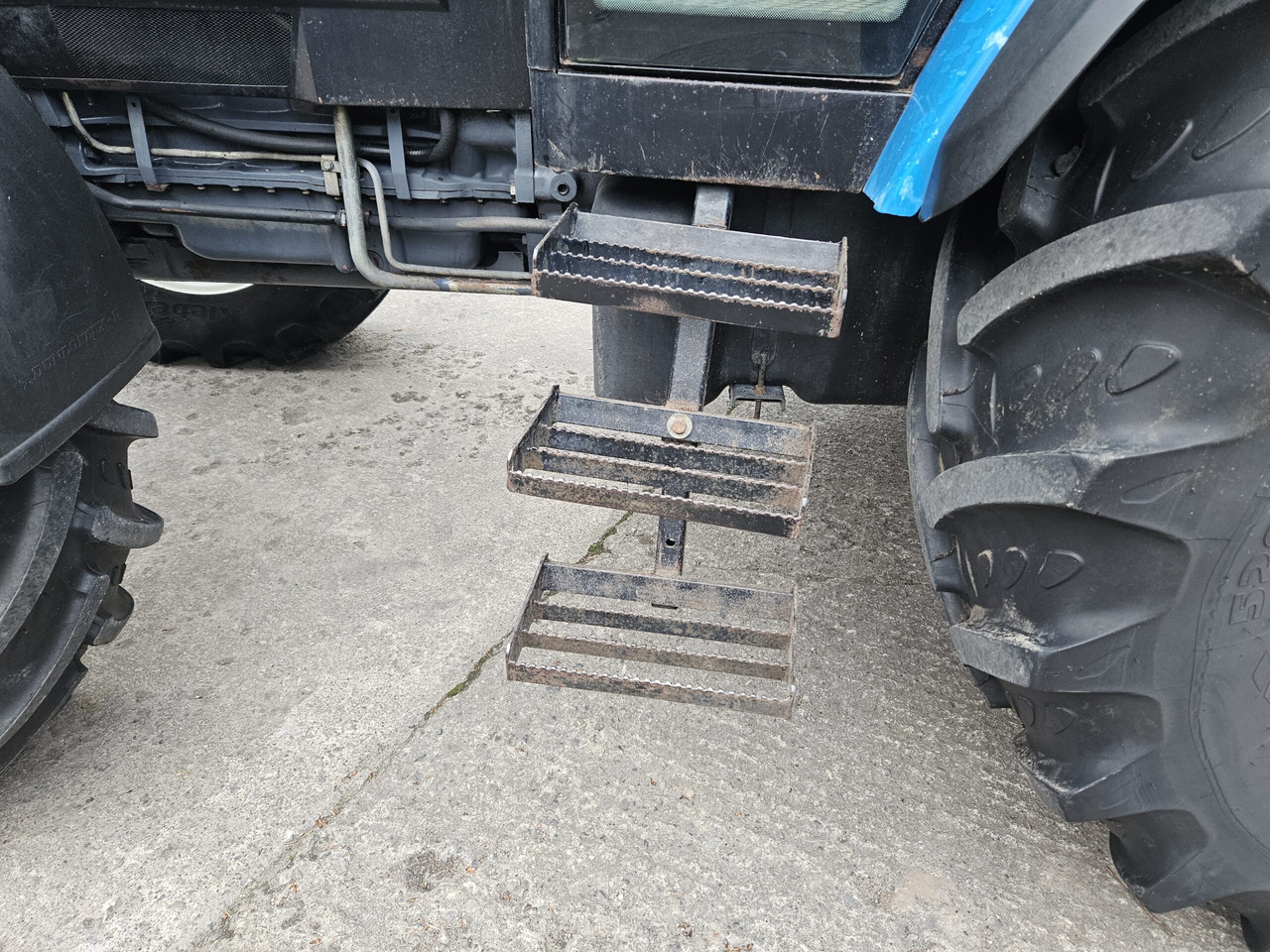 New Holland 7840 SLDP Turbo, 1 Owner machine - Farm tractor: picture 4 New Holland 7840 SLDP Turbo, 1 Owner machine - Farm tractor: picture 4