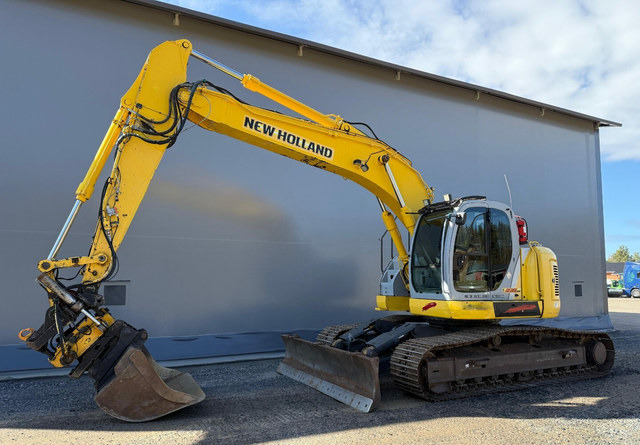 New Holland E235SR - Crawler excavator: picture 1 New Holland E235SR - Crawler excavator: picture 1