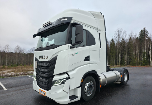 IvecoS-Way 460 4x2 LNG / LBG - Tractor unit: picture 1 IvecoS-Way 460 4x2 LNG / LBG - Tractor unit: picture 1