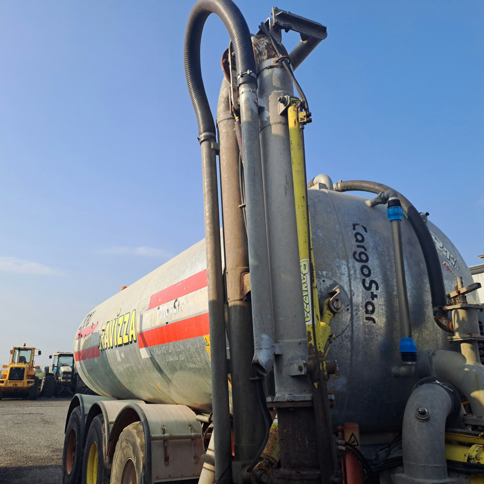CARROBOTTE LIQUAME RAVIZZA MODELLO 200 RA200CA - Slurry tanker: picture 1 CARROBOTTE LIQUAME RAVIZZA MODELLO 200 RA200CA - Slurry tanker: picture 1