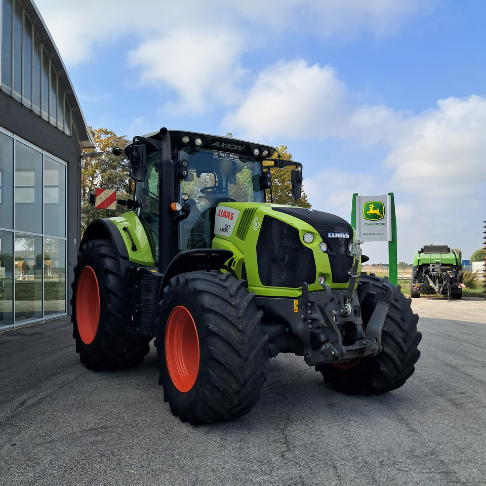 CLAAS AXION 810 - Farm tractor: picture 5 CLAAS AXION 810 - Farm tractor: picture 5