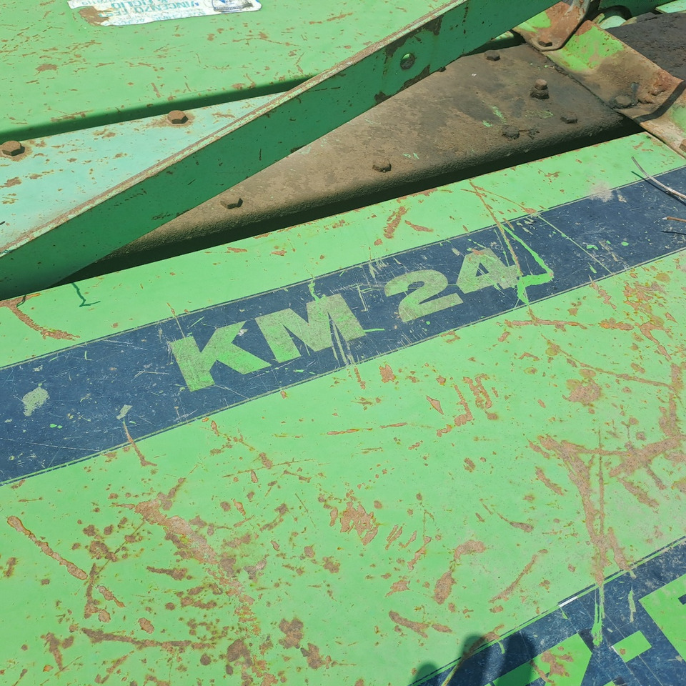 FALCIATRICE DEUTZ-FAHR KM 24 - Mower: picture 2 FALCIATRICE DEUTZ-FAHR KM 24 - Mower: picture 2