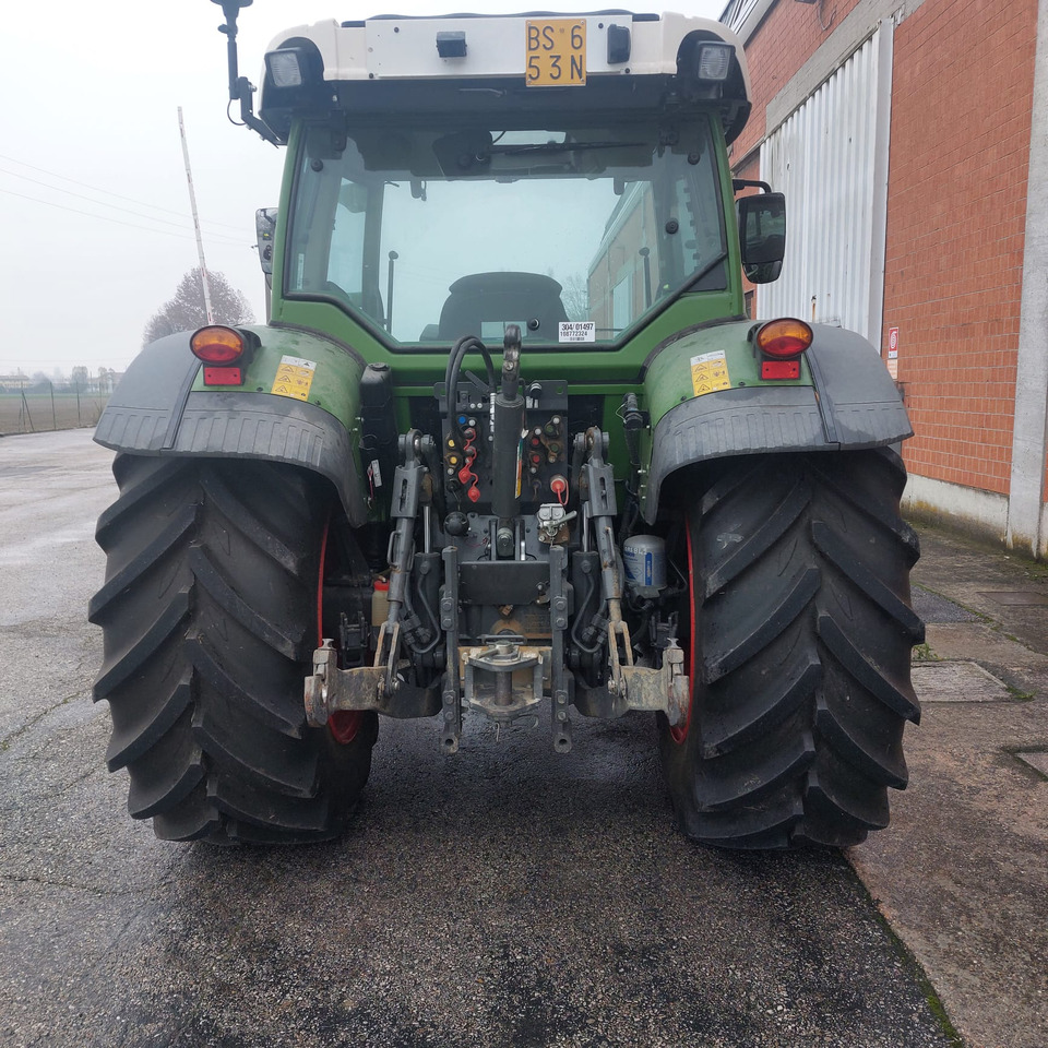 FENDT 211 - Farm tractor: picture 2 FENDT 211 - Farm tractor: picture 2