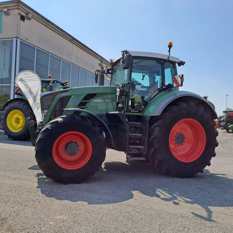 FENDT 828 VARIO PROFI PLUS - Farm tractor: picture 1 FENDT 828 VARIO PROFI PLUS - Farm tractor: picture 1