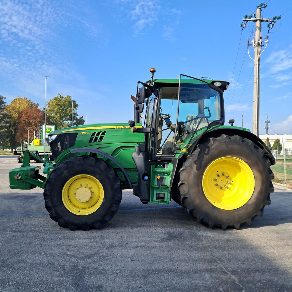 JOHN DEERE 6155 - Farm tractor: picture 2 JOHN DEERE 6155 - Farm tractor: picture 2