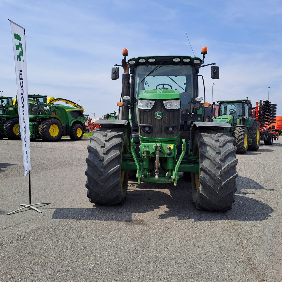 JOHN DEERE 6210R - Farm tractor: picture 2 JOHN DEERE 6210R - Farm tractor: picture 2