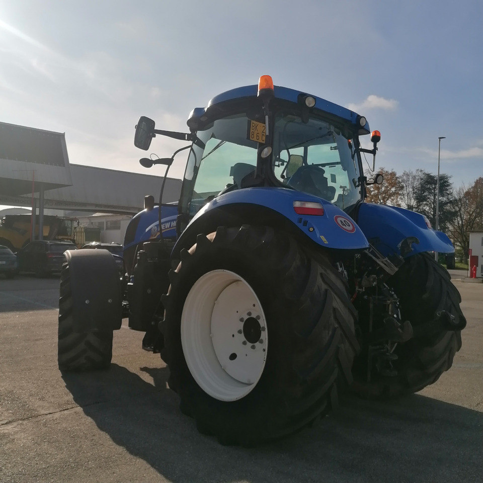 NEW HOLLAND T7 210 - Farm tractor: picture 1 NEW HOLLAND T7 210 - Farm tractor: picture 1
