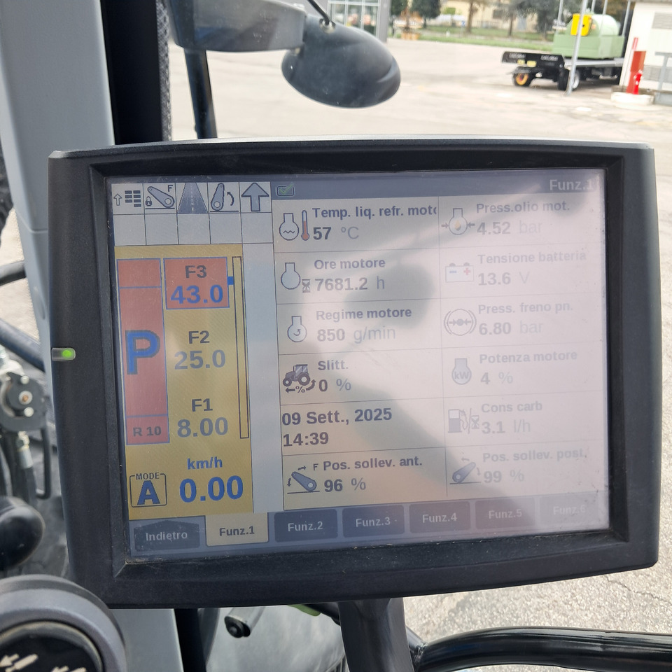 Leasing of  NEW HOLLAND T7 270 NEW HOLLAND T7 270: picture 13 Leasing of  NEW HOLLAND T7 270 NEW HOLLAND T7 270: picture 13