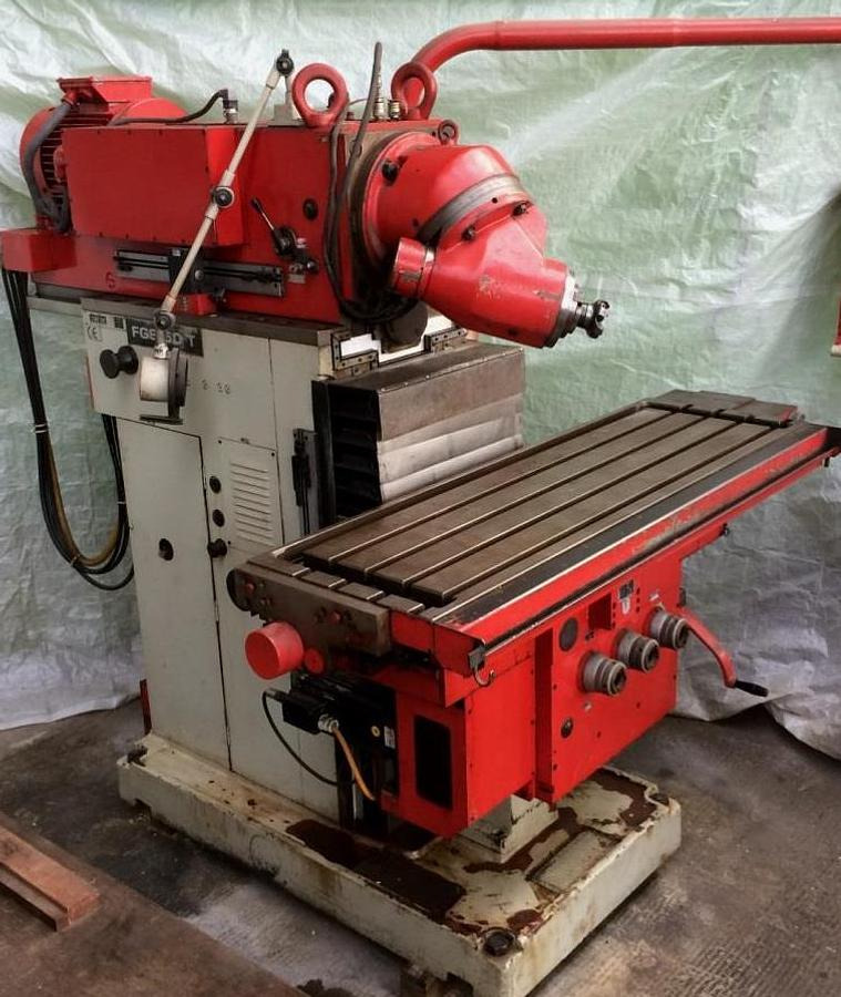 Konsolfräsmaschine (Universalfräsmaschine) STROJTOS - Milling machine: picture 3 Konsolfräsmaschine (Universalfräsmaschine) STROJTOS - Milling machine: picture 3