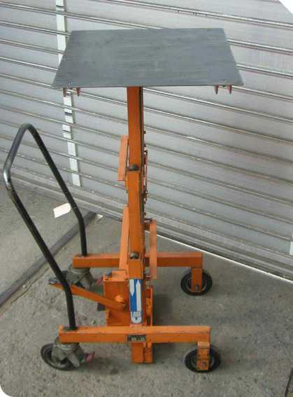 LARF Frisch KG FH 3/6 T -Kräne und Hebegeräte - Material handling equipment: picture 1 LARF Frisch KG FH 3/6 T -Kräne und Hebegeräte - Material handling equipment: picture 1