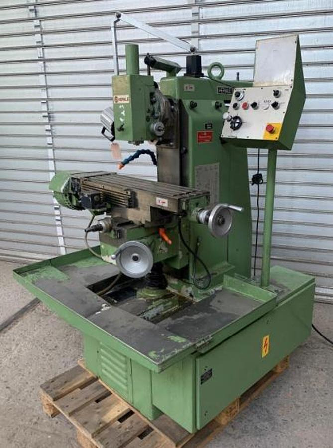 Universalfräsmaschine HERMLE - Milling machine: picture 1 Universalfräsmaschine HERMLE - Milling machine: picture 1