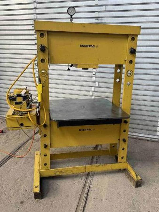 Werkstatt-Rahmenpresse ENERPAC - Metalworking machinery: picture 1 Werkstatt-Rahmenpresse ENERPAC - Metalworking machinery: picture 1