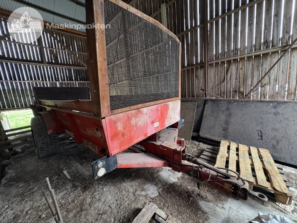 Agrostroj Pelhrimov RUR 55 - Manure spreader: picture 4 Agrostroj Pelhrimov RUR 55 - Manure spreader: picture 4