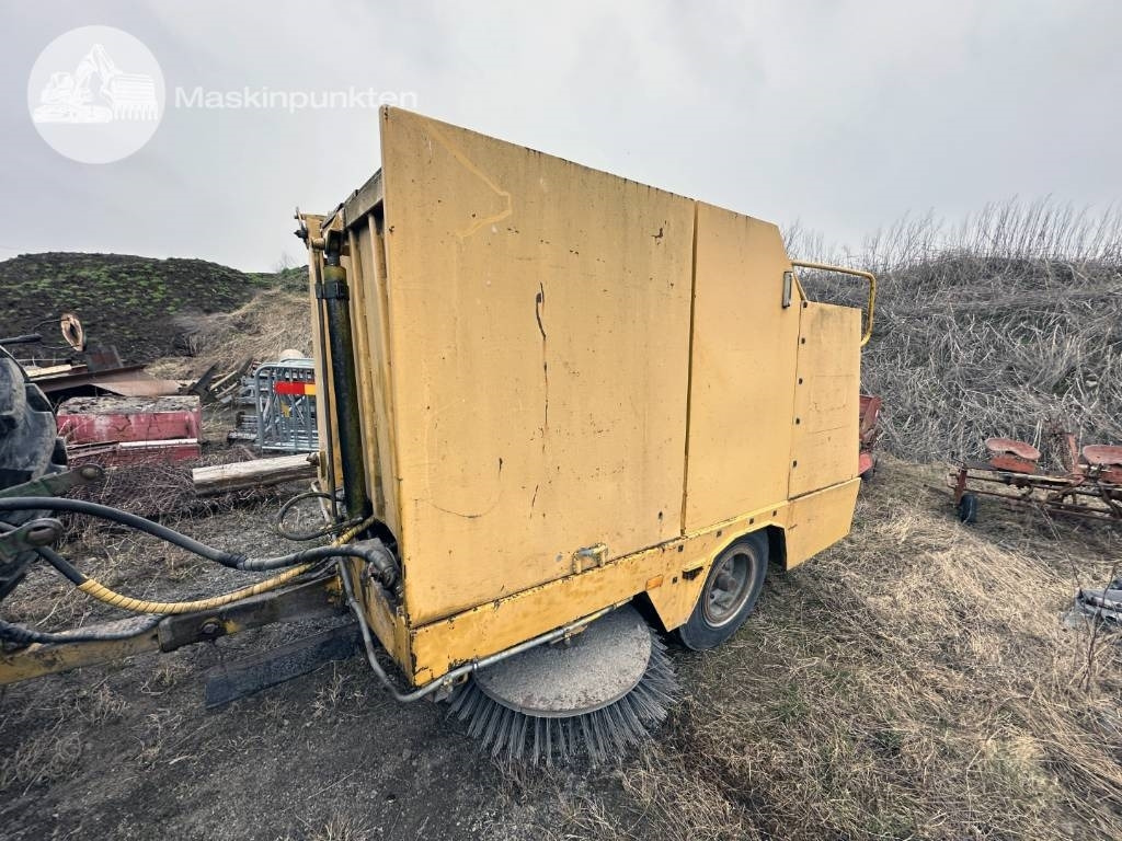 Broddway 1900 Sopmaskin - Road sweeper: picture 1 Broddway 1900 Sopmaskin - Road sweeper: picture 1