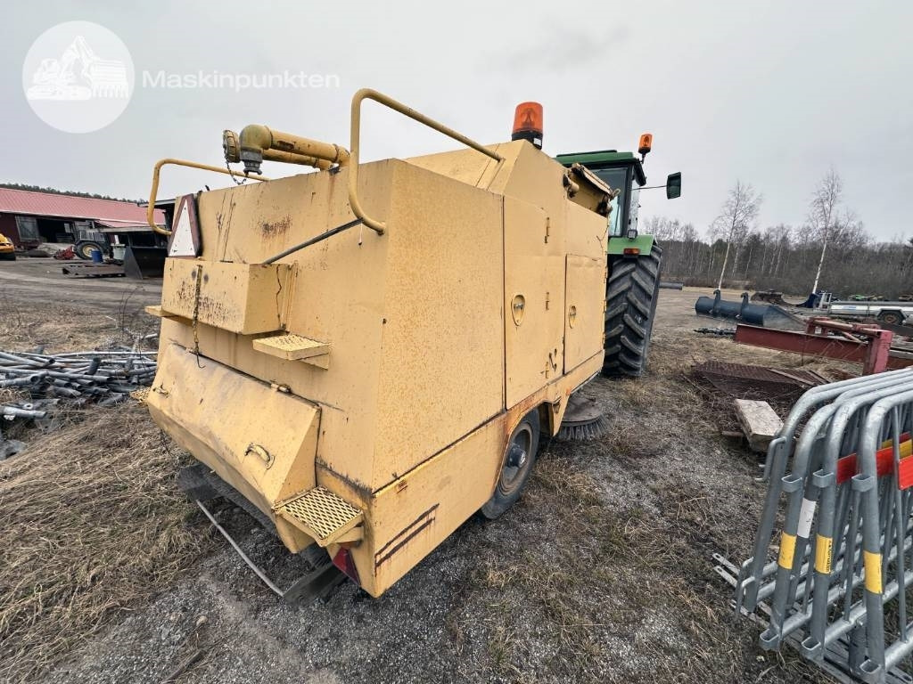 Broddway 1900 Sopmaskin - Road sweeper: picture 4 Broddway 1900 Sopmaskin - Road sweeper: picture 4