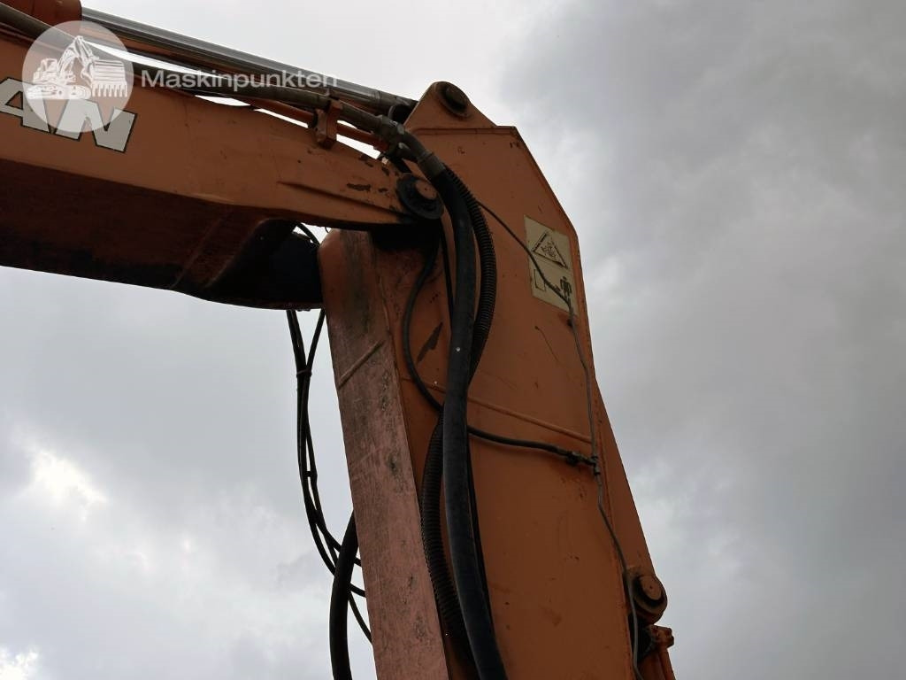 Crawler excavator Doosan Solar 140 LC V: picture 20
