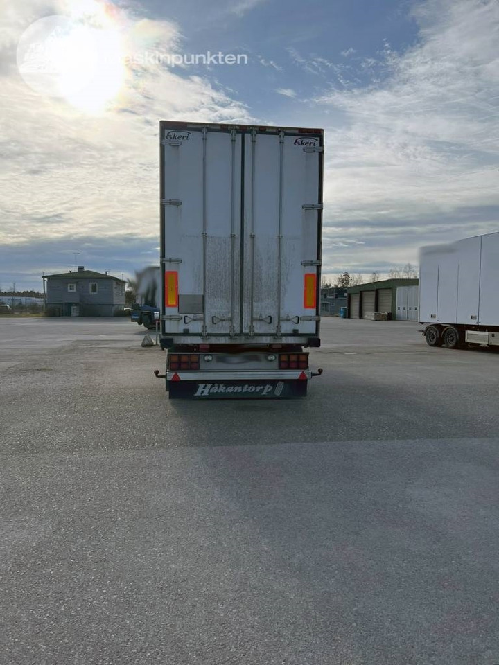 Ekeri S9-D - Closed box trailer: picture 3 Ekeri S9-D - Closed box trailer: picture 3