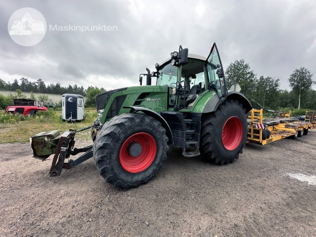 Fendt 824 Vario - Farm tractor: picture 1 Fendt 824 Vario - Farm tractor: picture 1