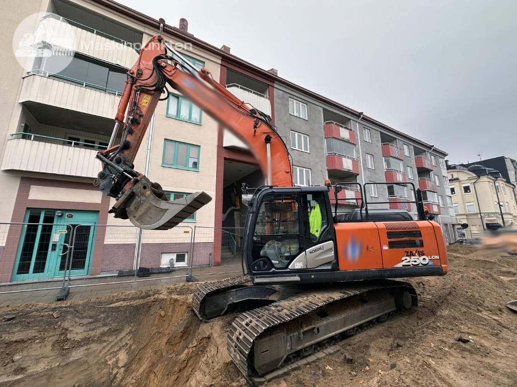 Hitachi ZX 250 LC N-6 - Crawler excavator: picture 1 Hitachi ZX 250 LC N-6 - Crawler excavator: picture 1