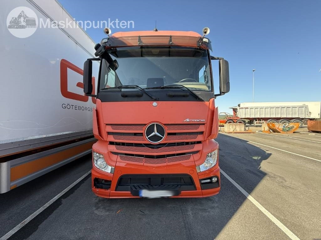 Mercedes-Benz Actros 2551  - Refrigerator truck: picture 2 Mercedes-Benz Actros 2551  - Refrigerator truck: picture 2