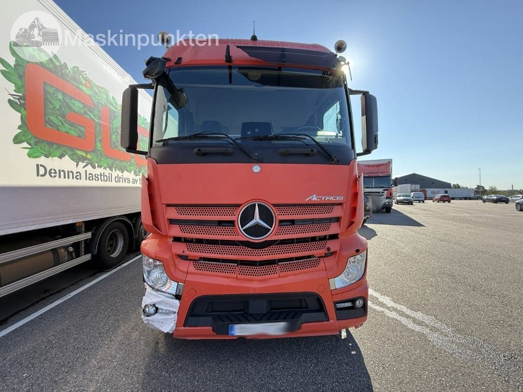 Mercedes-Benz Actros 2551 - Refrigerator truck: picture 2 Mercedes-Benz Actros 2551 - Refrigerator truck: picture 2