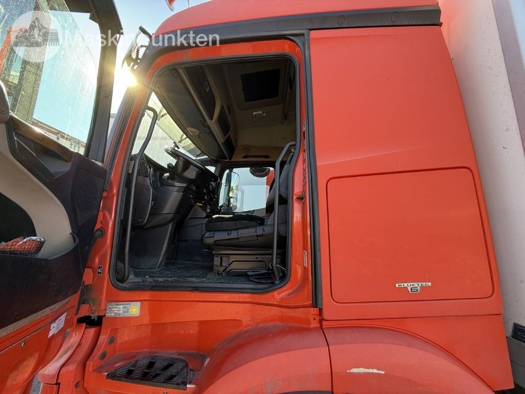 Leasing of Mercedes-Benz Actros 2551  Mercedes-Benz Actros 2551: picture 10