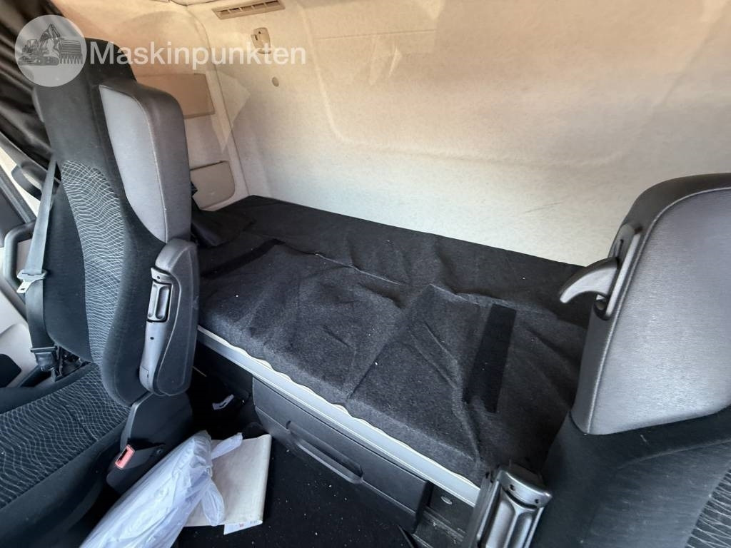 Leasing of Mercedes-Benz Actros 2551  Mercedes-Benz Actros 2551: picture 26