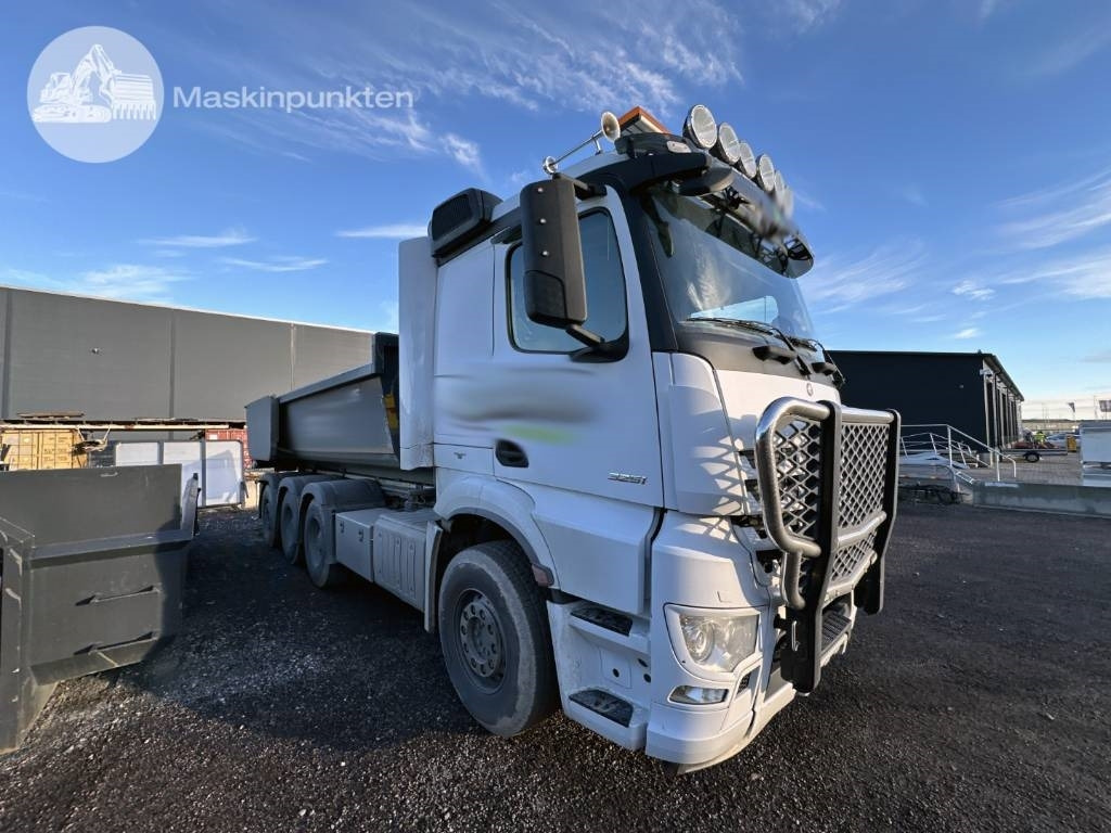 Mercedes-Benz Arocs 3251 - Hook lift truck: picture 3 Mercedes-Benz Arocs 3251 - Hook lift truck: picture 3