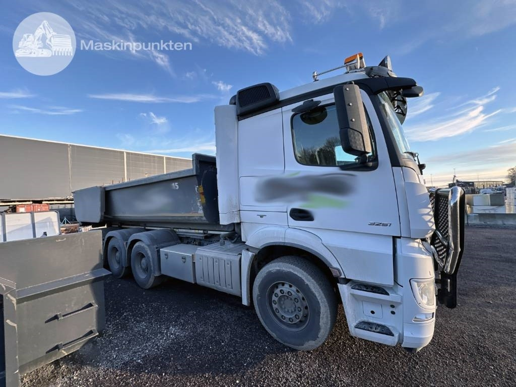 Mercedes-Benz Arocs 3251 - Hook lift truck: picture 2 Mercedes-Benz Arocs 3251 - Hook lift truck: picture 2