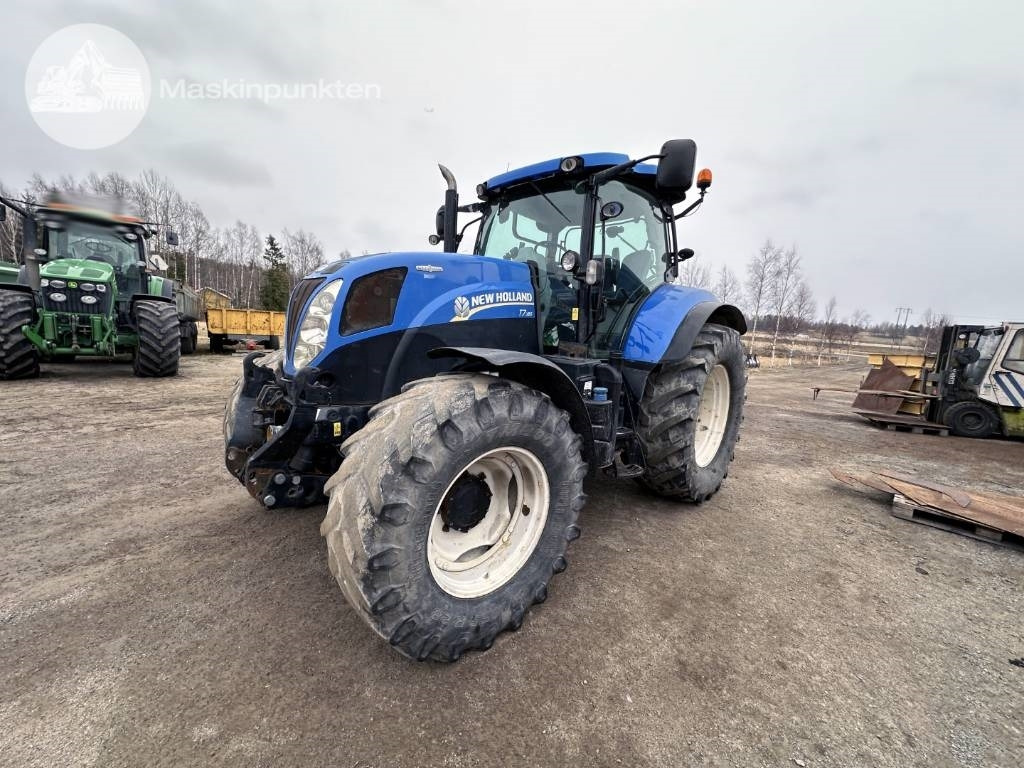 New Holland T 7.185 - Farm tractor: picture 3 New Holland T 7.185 - Farm tractor: picture 3