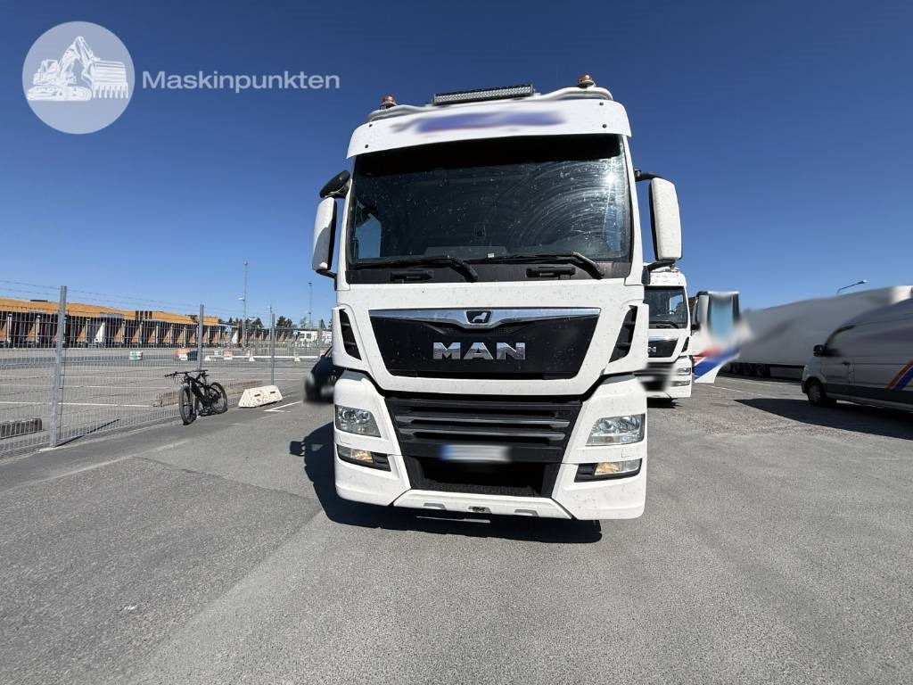 MAN TGX 28.510 - Tractor unit: picture 2 MAN TGX 28.510 - Tractor unit: picture 2