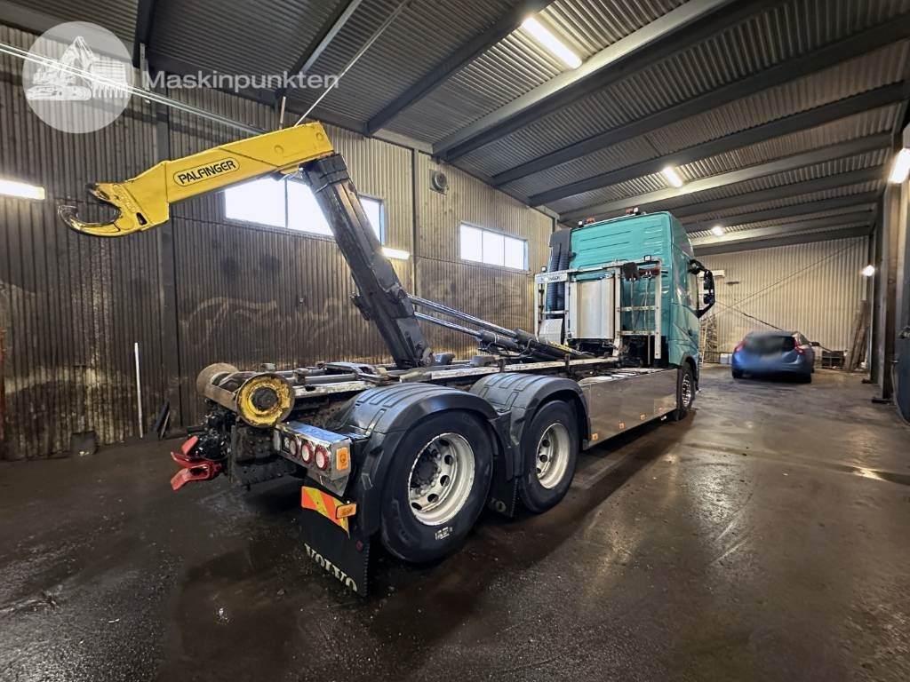 Volvo FH 13 500 - Hook lift truck: picture 5 Volvo FH 13 500 - Hook lift truck: picture 5
