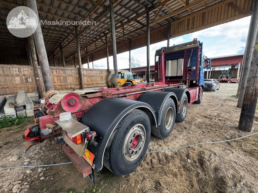 Volvo FH 16 550  - Hook lift truck: picture 4 Volvo FH 16 550  - Hook lift truck: picture 4