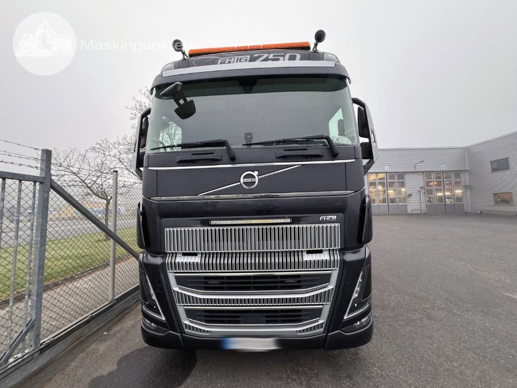 Volvo FH 16 750  - Tipper: picture 5 Volvo FH 16 750  - Tipper: picture 5