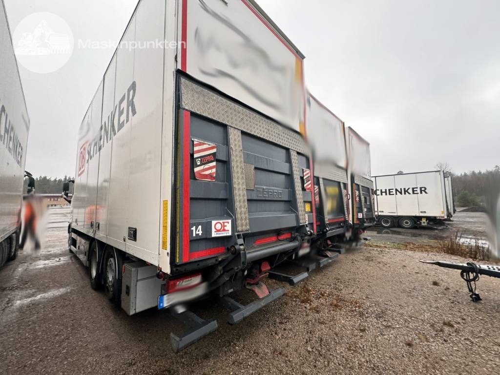 Volvo FH 500 - Box truck: picture 3 Volvo FH 500 - Box truck: picture 3