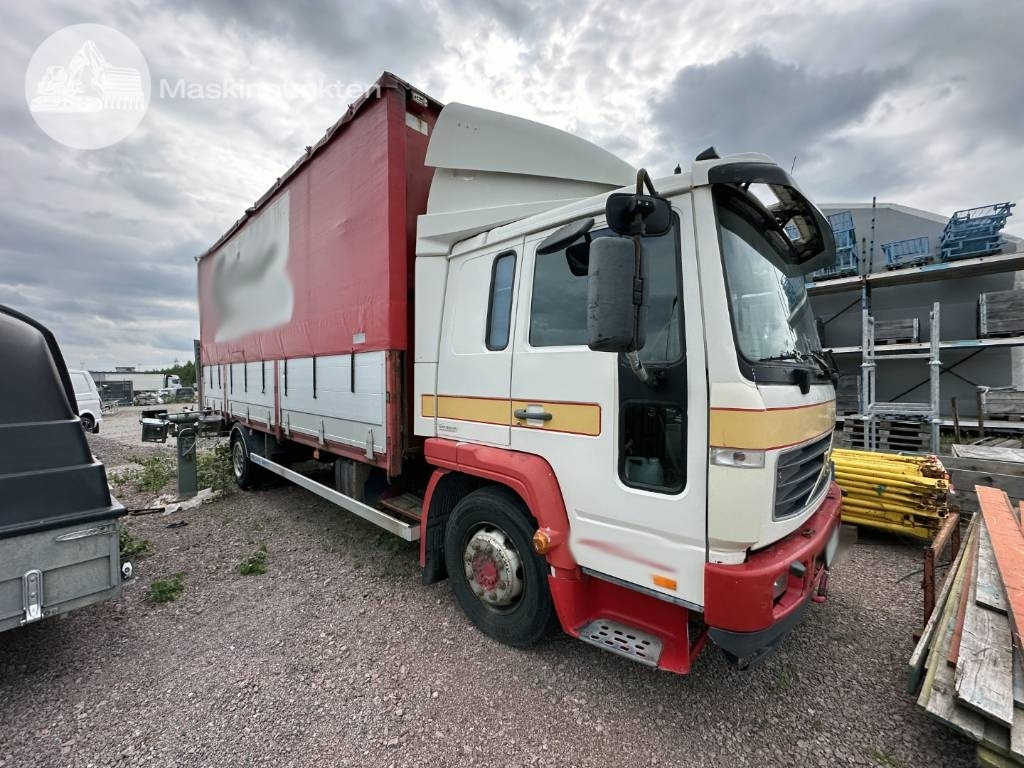 Volvo FL 6  - Box truck: picture 3 Volvo FL 6  - Box truck: picture 3