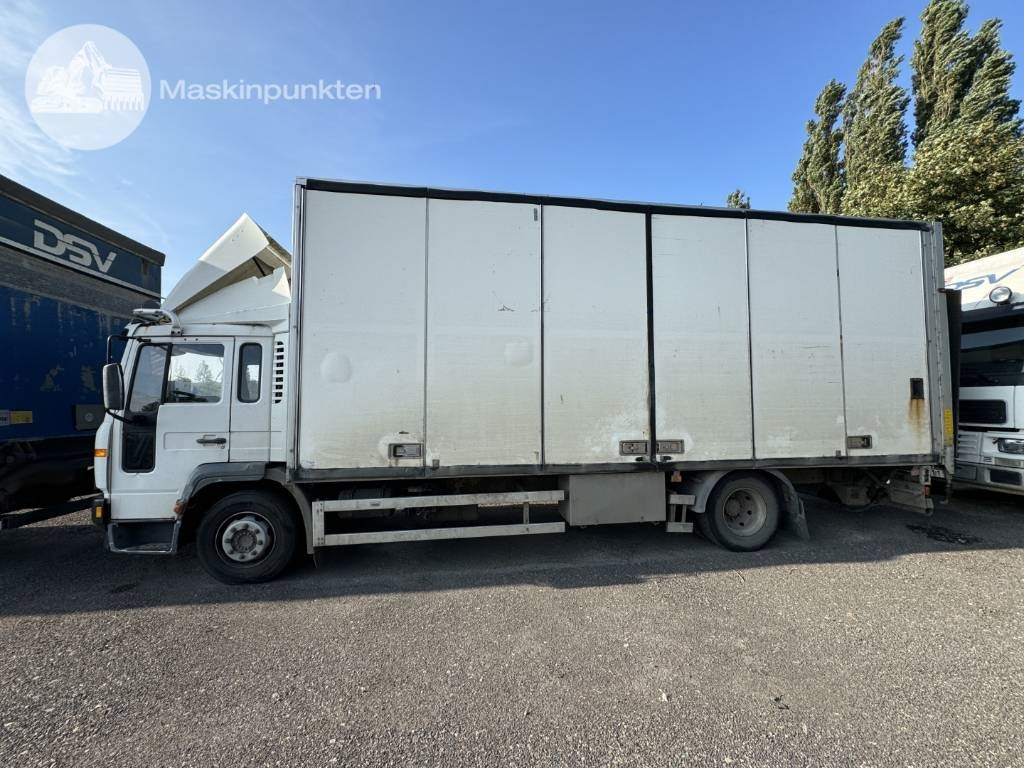 Volvo FL6 220 - Box truck: picture 4 Volvo FL6 220 - Box truck: picture 4