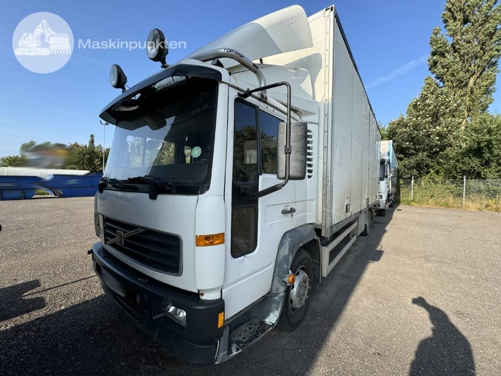 Volvo FL6 220 - Box truck: picture 3 Volvo FL6 220 - Box truck: picture 3
