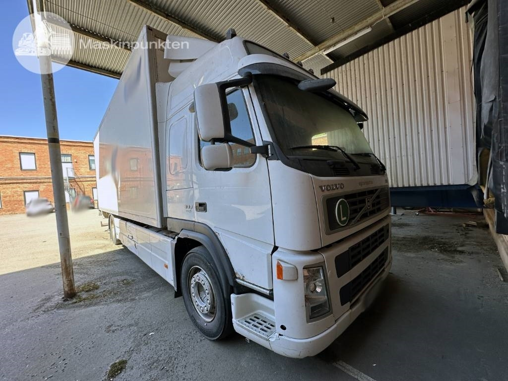 Volvo FM 300 - Box truck: picture 1 Volvo FM 300 - Box truck: picture 1