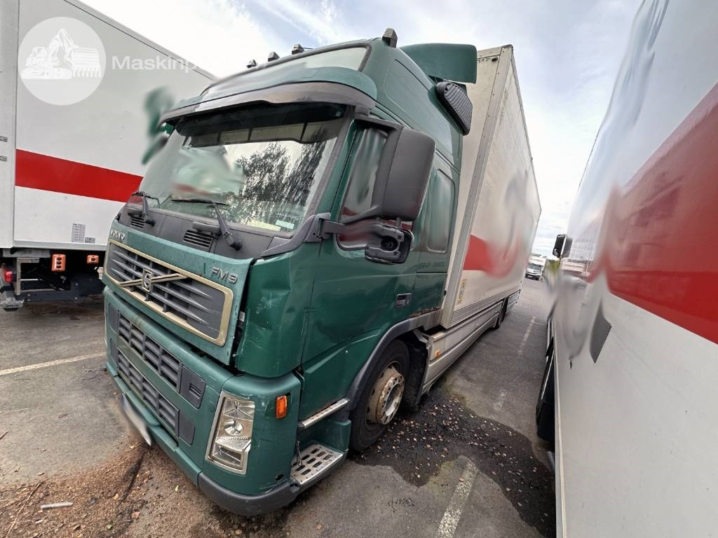 Volvo FM 9 300 - Box truck: picture 2 Volvo FM 9 300 - Box truck: picture 2