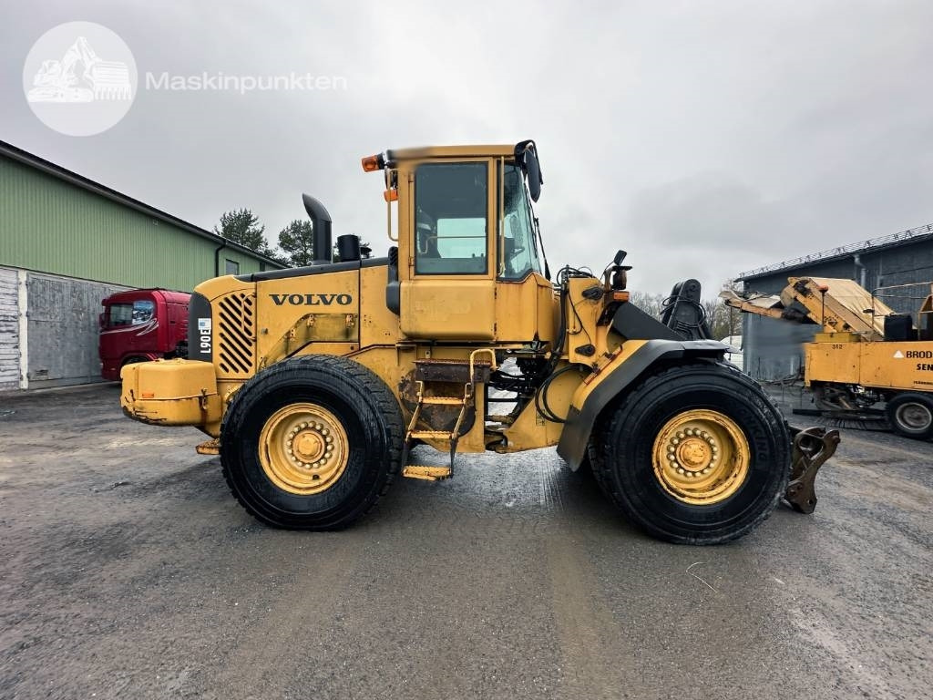 Volvo L 90 E - Wheel loader: picture 4 Volvo L 90 E - Wheel loader: picture 4