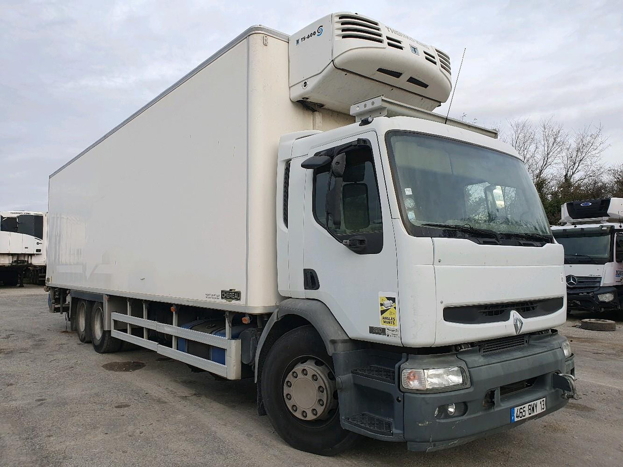 RENAULT PREMIUM - Refrigerator truck: picture 1 RENAULT PREMIUM - Refrigerator truck: picture 1