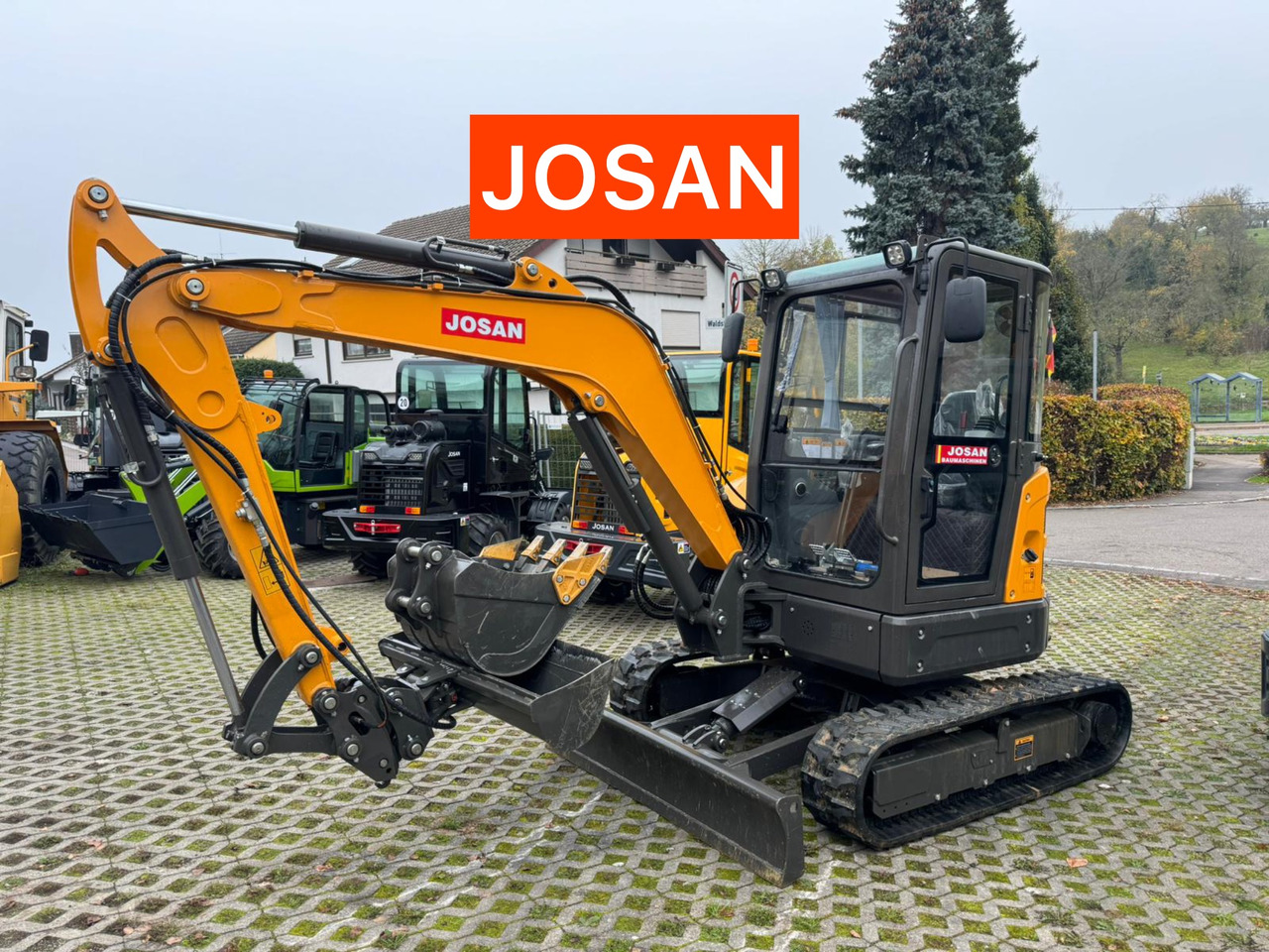 Josan B 4,0 - Mini excavator: picture 1 Josan B 4,0 - Mini excavator: picture 1
